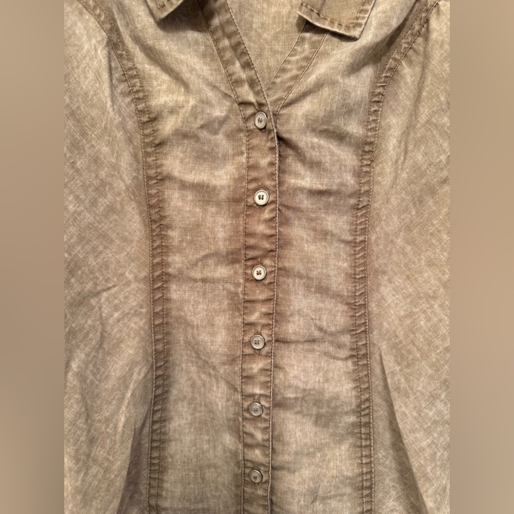 Guess Green Button Down Shirt - Picture 2 of 10